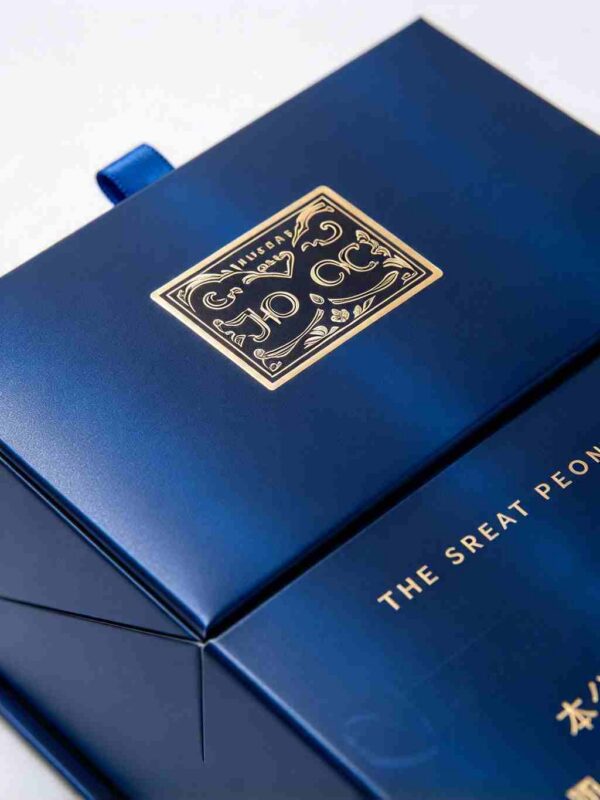 Blue Peony cigarettes One box contains 10 packs A44